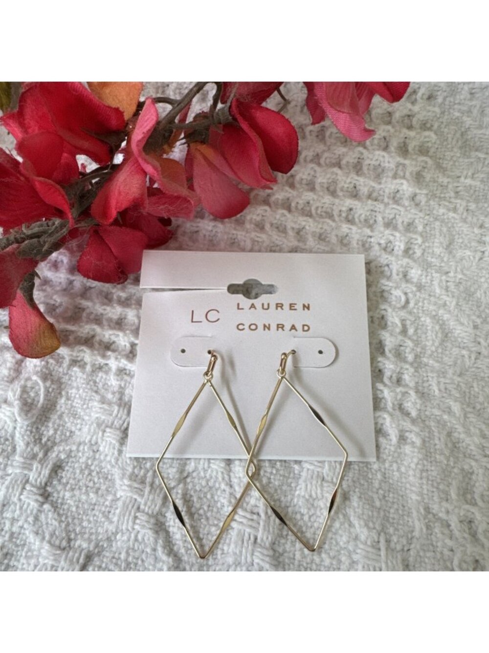 LC Lauren Conrad Dainty Triangle Hoop Earrings Dangle Gold Tone NEW